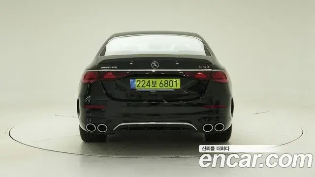 Mercedes-Benz E-Class 2025 — Photo 6/20
