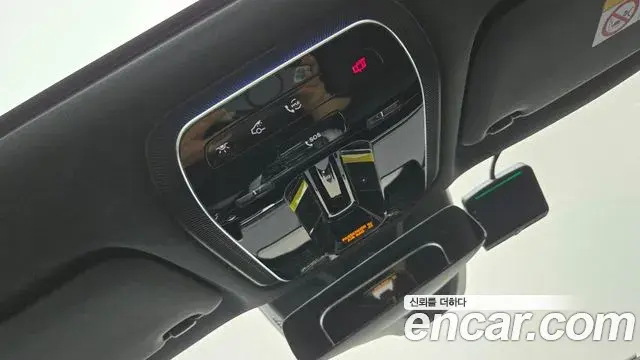 Mercedes-Benz E-Class 2025 — Photo 10/20