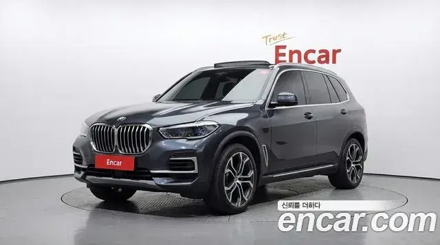 BMW X5 2022 — ფოტო 29/31