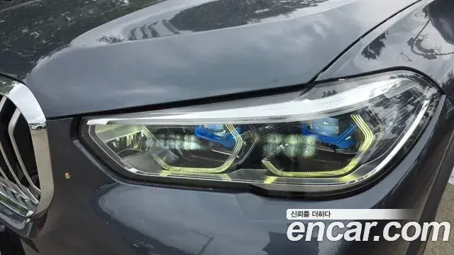 BMW X5 2022 — ფოტო 17/31