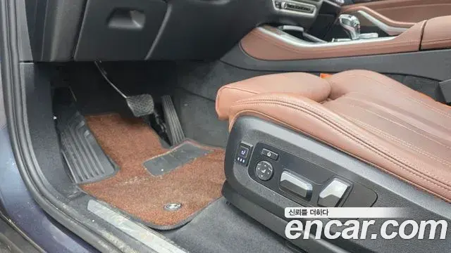 BMW X5 2022 — ფოტო 26/31