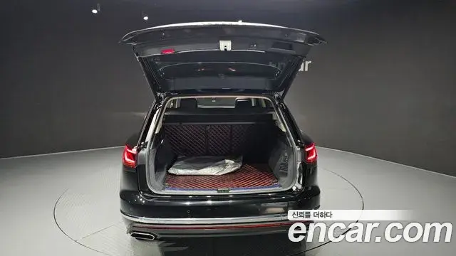 Volkswagen Touareg 2023 — Photo 29/33