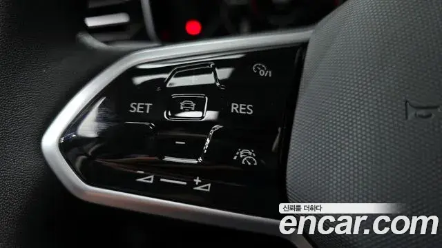 Volkswagen Touareg 2023 — Photo 27/33