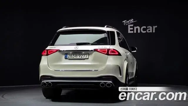 Mercedes-Benz GLE-Class 2021 — Photo 31/33