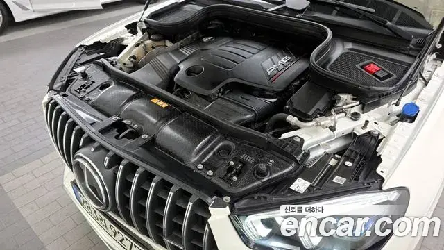 Mercedes-Benz GLE-Class 2021 — Photo 11/33