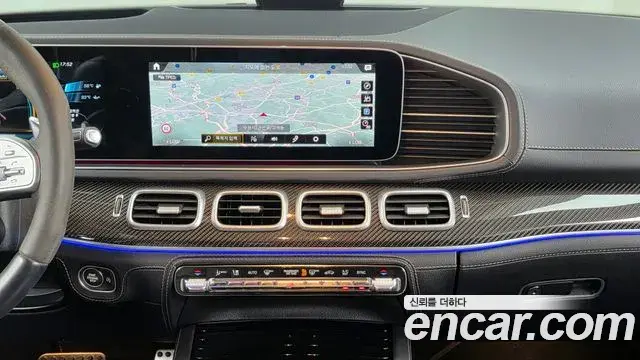 Mercedes-Benz GLE-Class 2021 — Photo 12/33