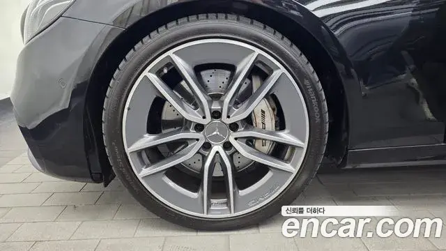 Mercedes-Benz E-Class 2019 — ფოტო 7/36