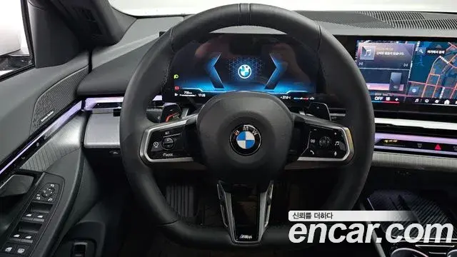 BMW 5 Series 2025 — Фото 14/20