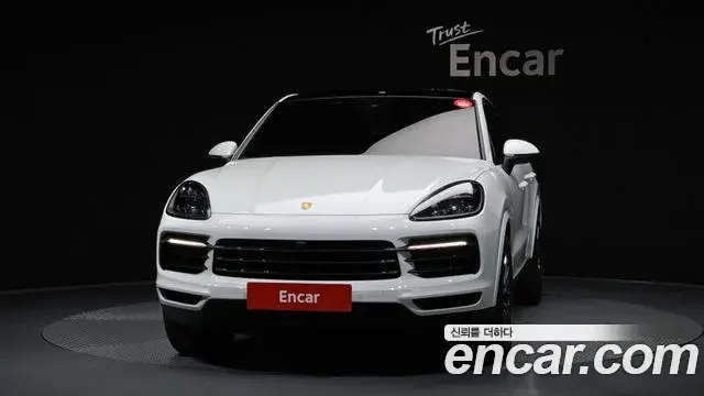 Porsche Cayenne 2020 — Фото 3/20