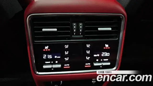 Porsche Cayenne 2020 — Фото 17/20