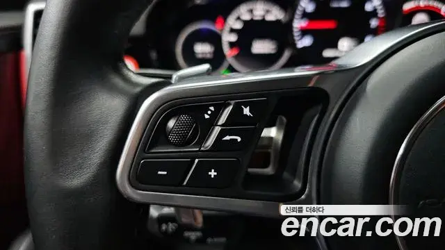 Porsche Cayenne 2020 — ფოტო 2/35