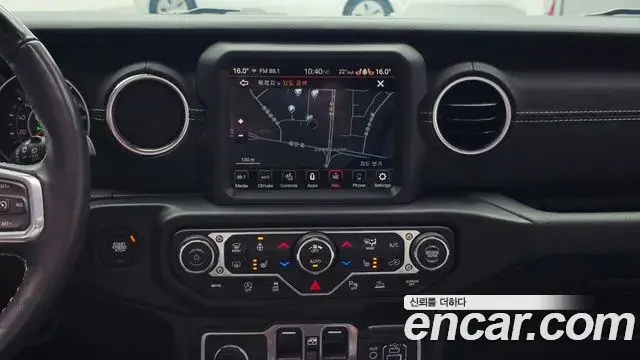 Jeep Wrangler 2023 — Фото 14/20