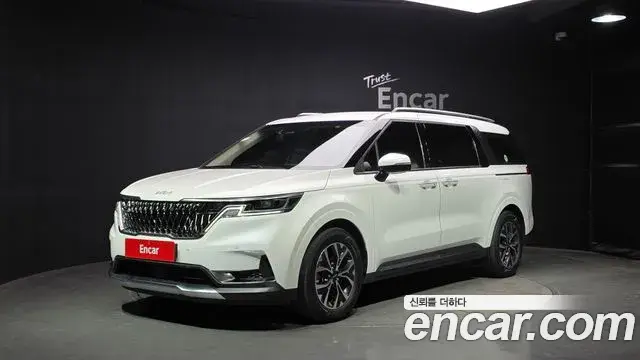 Kia Carnival 2023 — Фото 1/20