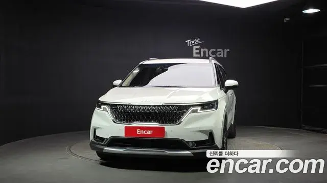 Kia Carnival 2023 — Фото 3/20