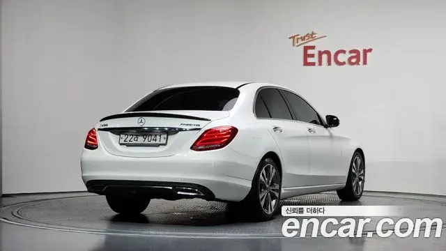 Mercedes-Benz C-Class 2018 — Фото 2/20