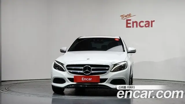 Mercedes-Benz C-Class 2018 — Фото 3/20