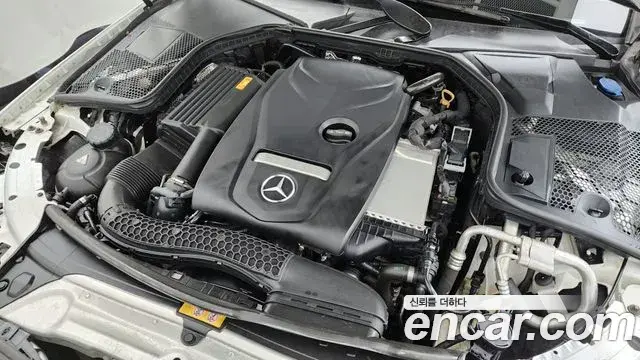 Mercedes-Benz C-Class 2018 — Фото 6/20