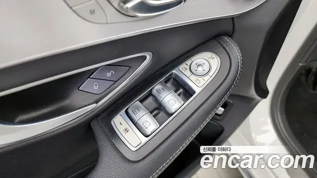 Mercedes-Benz C-Class 2018 — ფოტო 10/32