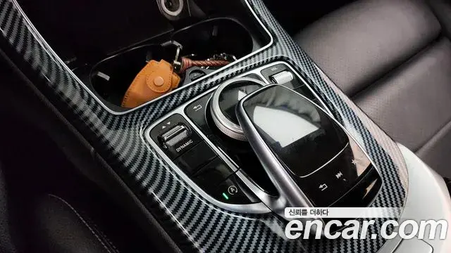 Mercedes-Benz C-Class 2018 — ფოტო 20/32