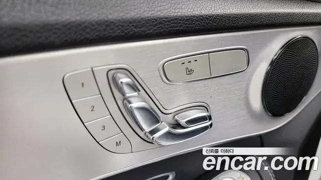 Mercedes-Benz C-Class 2018 — ფოტო 4/32