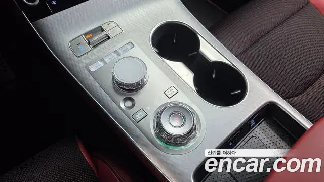 Genesis GV70 2025 — ფოტო 4/20