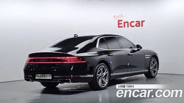 Genesis G90 2022 — Photo 32/41