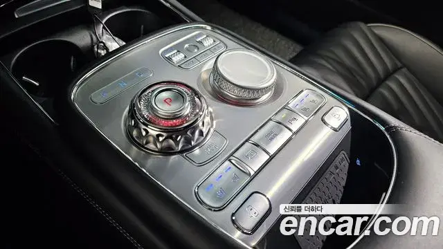 Genesis G90 2022 — Photo 35/41