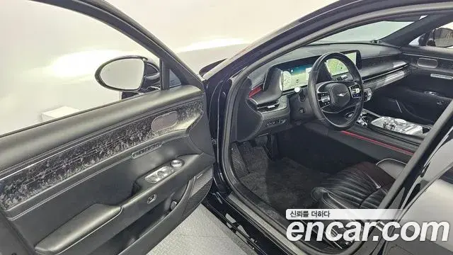 Genesis G90 2022 — Photo 23/41