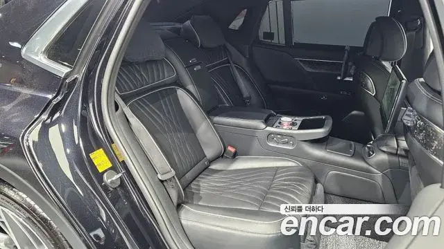 Genesis G90 2022 — Photo 37/41