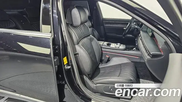 Genesis G90 2022 — Photo 28/41
