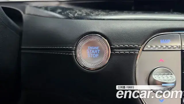 Genesis G90 2022 — Photo 24/41