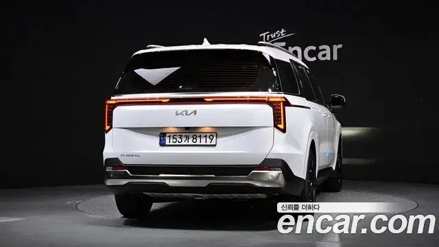 Kia Carnival 2024 — Фото 4/20