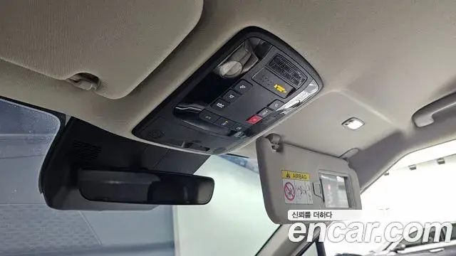 Kia Carnival 2024 — Фото 19/20