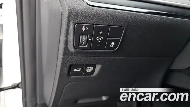 Kia K5 2025 — Photo 9/31