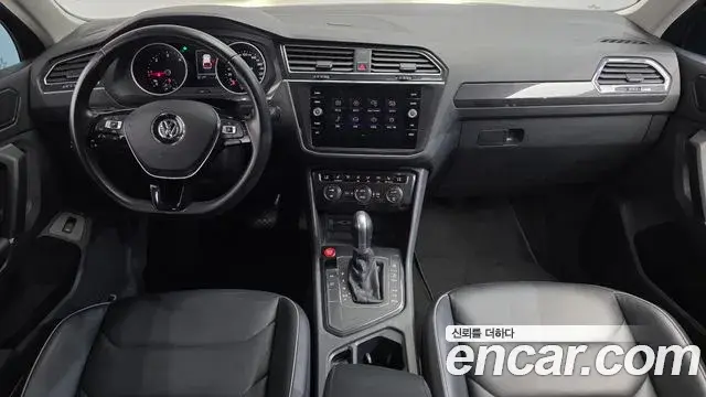 Volkswagen Tiguan 2018 — ფოტო 15/33