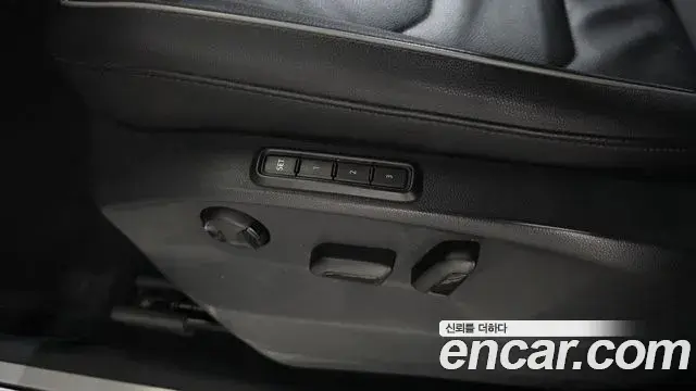 Volkswagen Tiguan 2018 — ფოტო 6/33