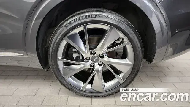 Genesis GV70 2021 — Photo 11/30