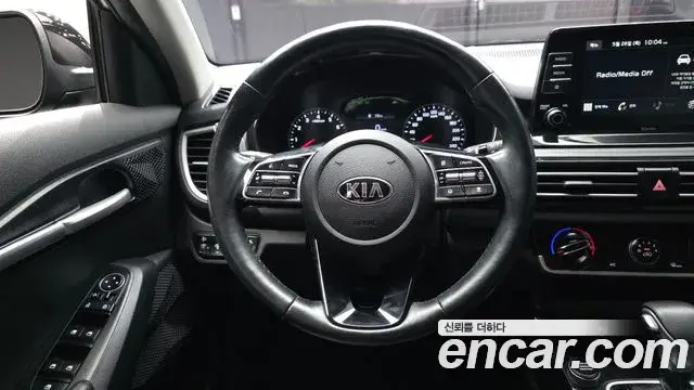 Kia Seltos 2020 — Photo 18/32