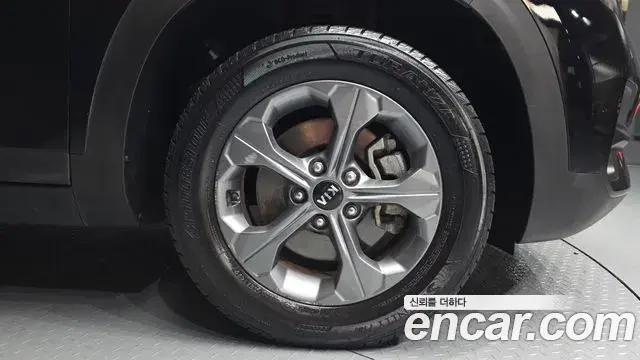 Kia Seltos 2020 — Photo 21/32