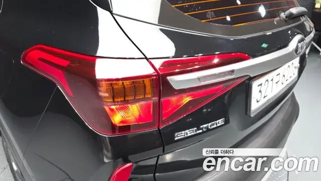 Kia Seltos 2020 — Photo 28/32