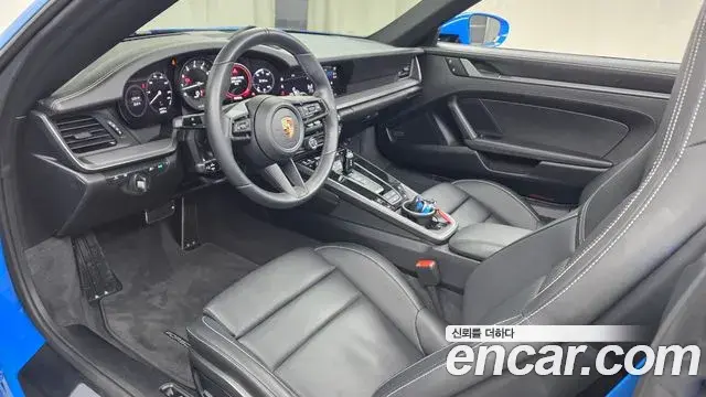 Porsche 911 2023 — ფოტო 14/32