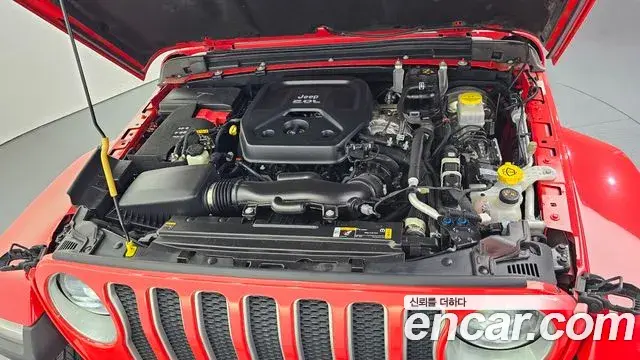 Jeep Wrangler 2023 — ფოტო 10/30