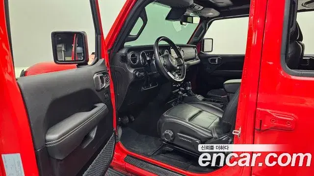 Jeep Wrangler 2023 — ფოტო 18/30