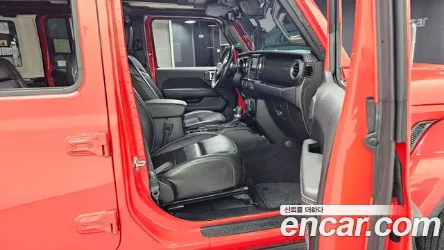 Jeep Wrangler 2023 — ფოტო 2/30