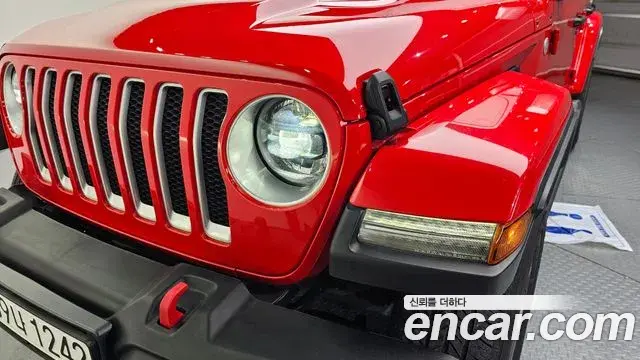 Jeep Wrangler 2023 — ფოტო 15/30