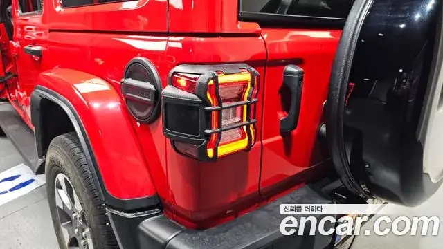 Jeep Wrangler 2023 — ფოტო 23/30