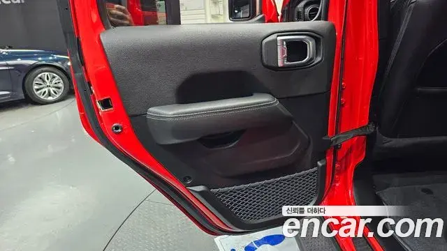 Jeep Wrangler 2023 — ფოტო 30/30
