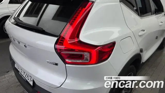 Volvo XC40 2019 — Şəkil 4/34