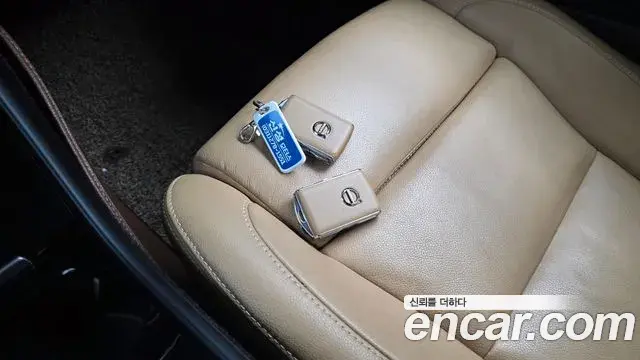 Volvo XC40 2019 — Şəkil 13/34