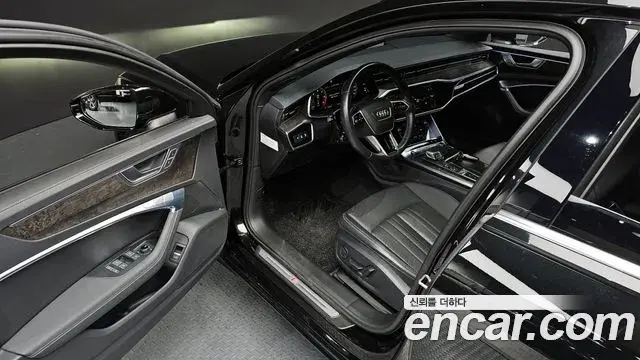 Audi A6 2021 — Фото 11/20
